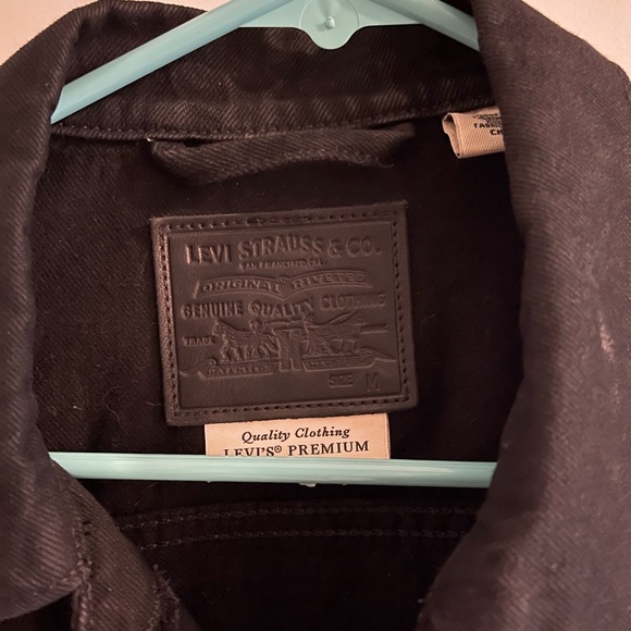 Levi | Black Trucker Jean Jacket - Picture 3 of 3